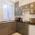 Apartment Near Republique - Mobility Lease